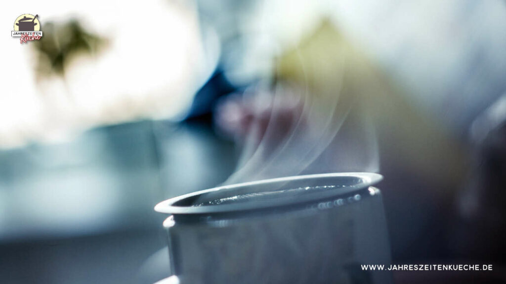 Guayusa Tee dampft in der Tasse