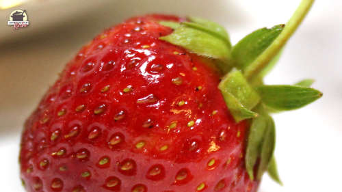 Detailaufnahme von einer frischen Erdbeere